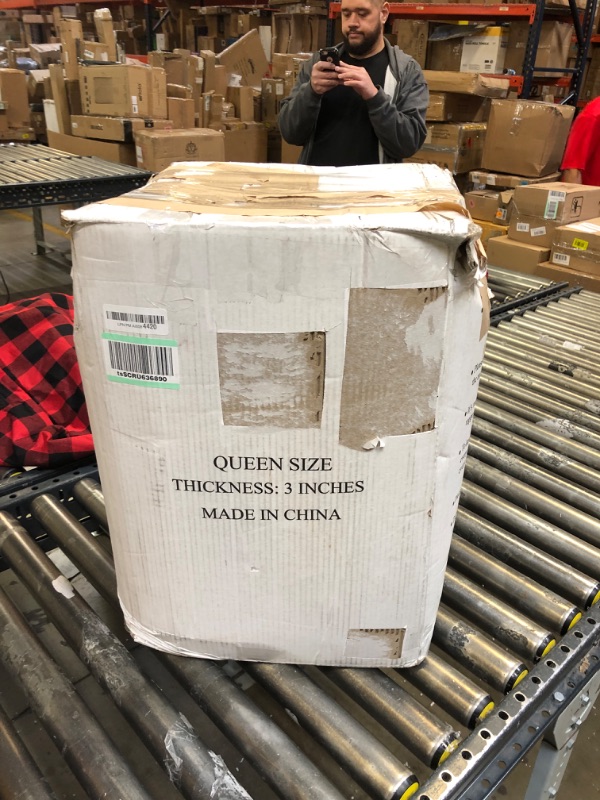 Photo 1 of 3" Queen mattress topper 