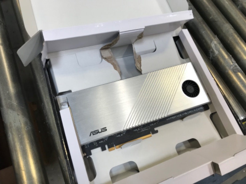 Photo 1 of Asus Hyper M.2 x16 Gen 4 Card (PCIe 4.0/3.0)