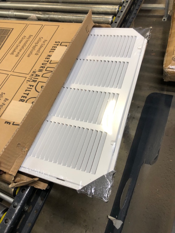 Photo 3 of 20-in x 25-in Steel White Sidewall/Ceiling Filter Grille --------- FACTORY SEALED