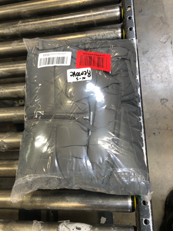 Photo 2 of Amazon Essentials Men's Lightweight Water-Resistant Packable Puffer Jacket, Grey, XX-Large