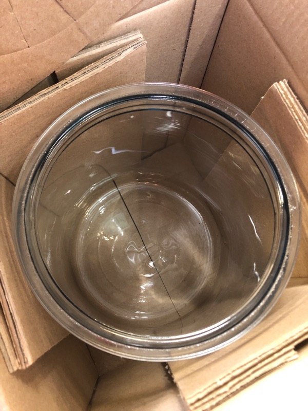 Photo 1 of Anchor Hocking 2 Gallon Glass Heritage Jar
MISSING LID*******