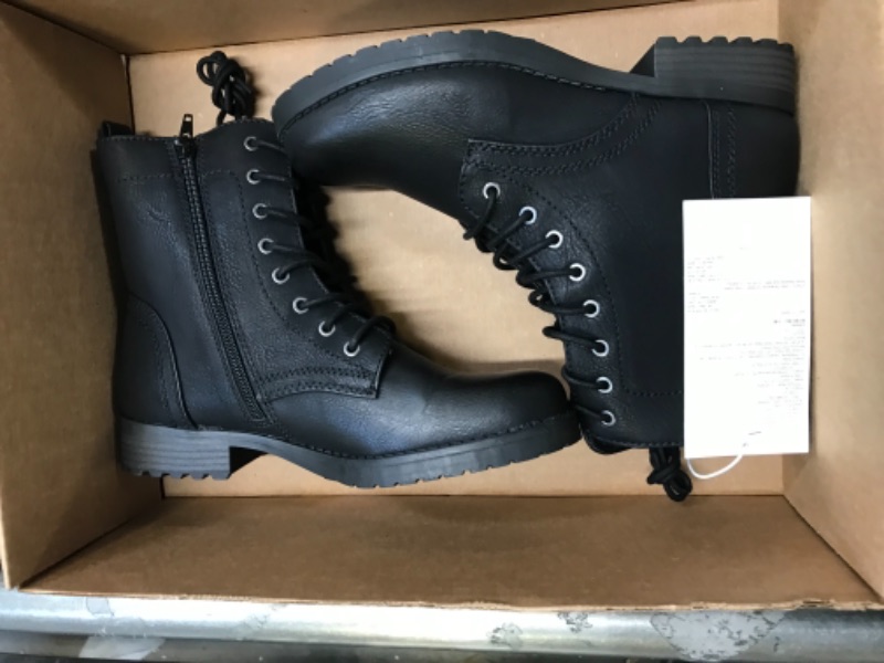 Photo 3 of Amazon Essentials Women's Lace-Up Combat Boot US SIZE 9 
