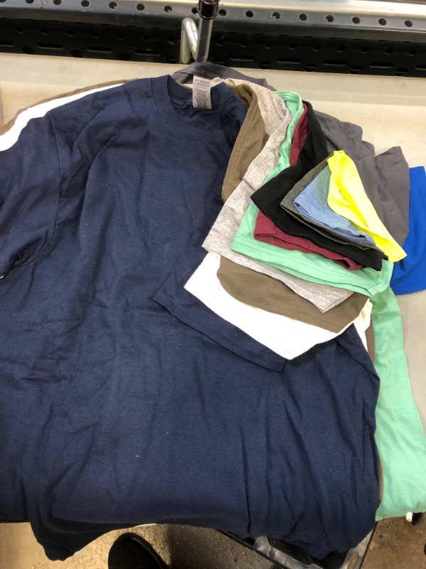 Photo 1 of 12 Pack Assortment of Medium Men T-Shirts Multicolor 