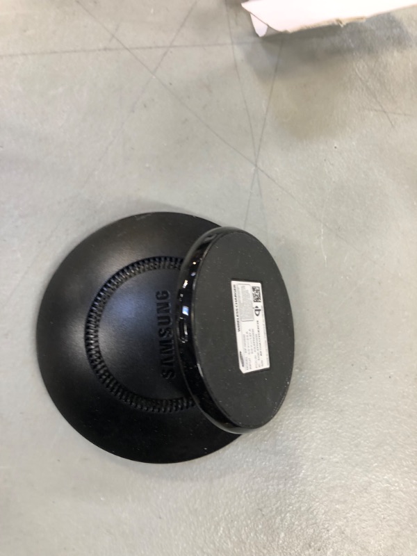 Photo 2 of SAMSUNG FAST WIRELESS CHARGER 