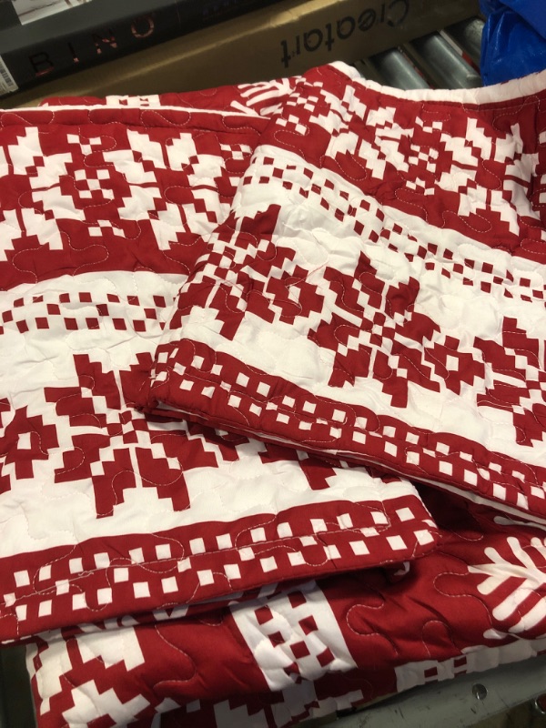 Photo 1 of 3 Pieces Quilt Set, QUEEN SIZE 
