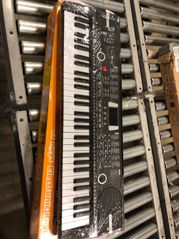 Photo 1 of 61 Keys Keyboard Piano, Electronic Digital Piano with Built-In two Speaker