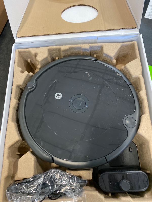 Photo 3 of iRobot Roomba 692 Robot Vacuum-Wi-Fi Connectivity, Personalized Cleaning Recommendations, Works with Alexa, Good for Pet Hair, Carpets, Hard Floors, Self-Charging, Charcoal Grey