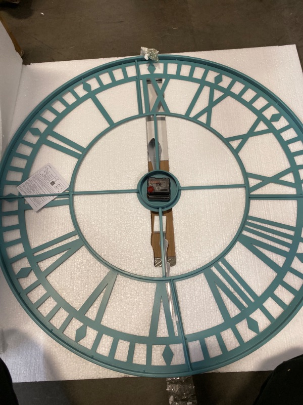 Photo 2 of G-LEAF 32" METAL WALL CLOCK (GREEN) NEW