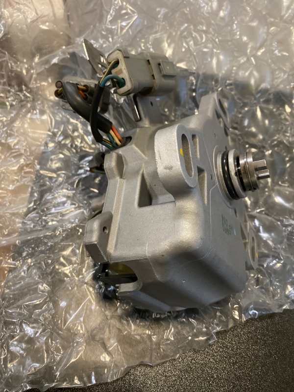 Photo 1 of Cardone 31-17483 Remanufactured HEI Electronic Distributor and Module NEW