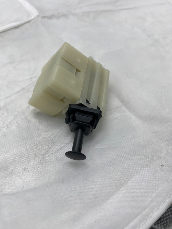 Photo 2 of  Stop Lamp Switch S6075Z NEW 