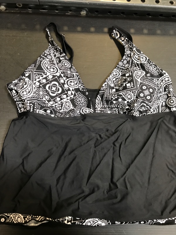 Photo 1 of Black And White Swimsuit Top XL