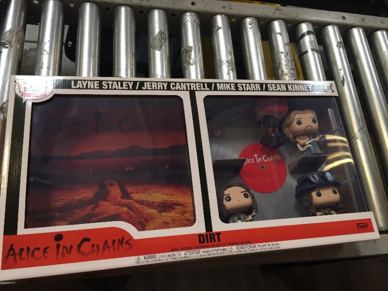 Photo 2 of (factory sealed)Funko Pop! Deluxe Albums: Alice in Chains - Dirt
