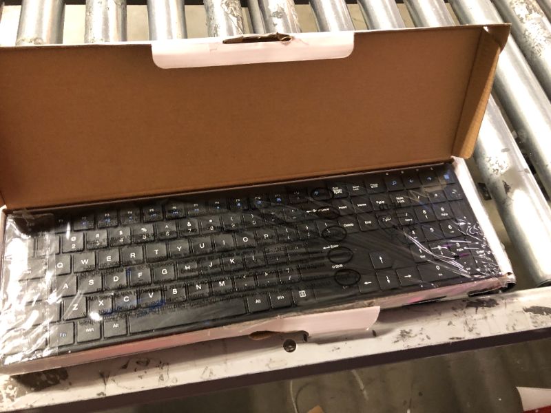 Photo 1 of wireless keyboard 