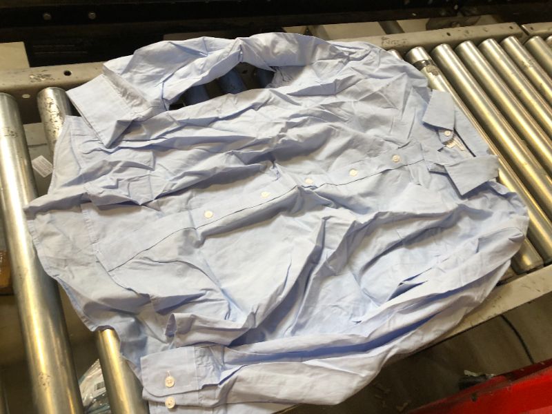 Photo 2 of Amazon Essentials Men's Regular-Fit Long-Sleeve Casual Poplin Shirt X-Large Light Blue