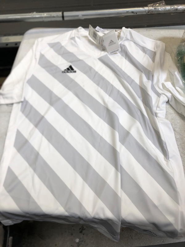 Photo 2 of adidas Kids' Entrada 22 Graphic Jersey
XL NEW - DIRTY