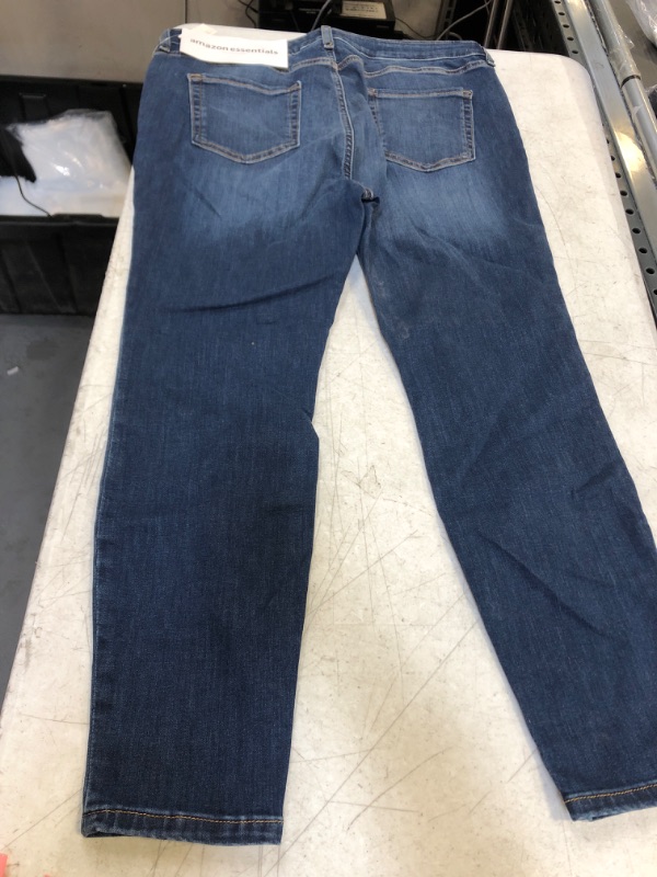 Photo 2 of AMAZON ESSENTIALS SKINNY MOULANT BLUE JEANS SIZE 16 SHORT