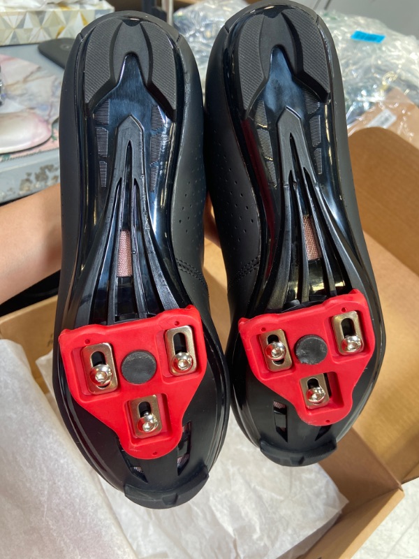 Photo 2 of yow size 8 clip in shoes for bike riding