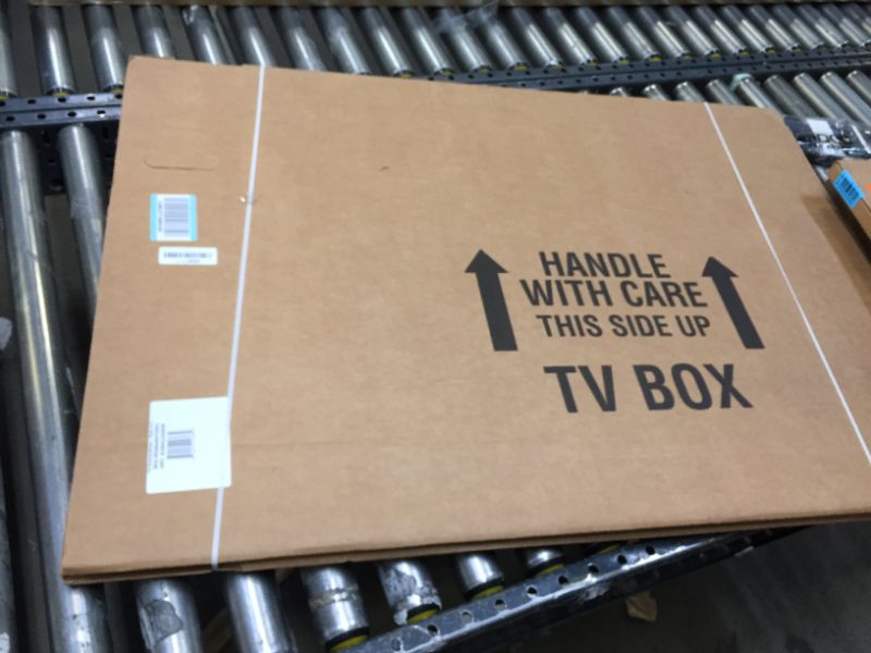 Photo 2 of uBoxes TV Moving Box Fits Up To 70" Adjustable Box TV Moving Box - 1 Pack