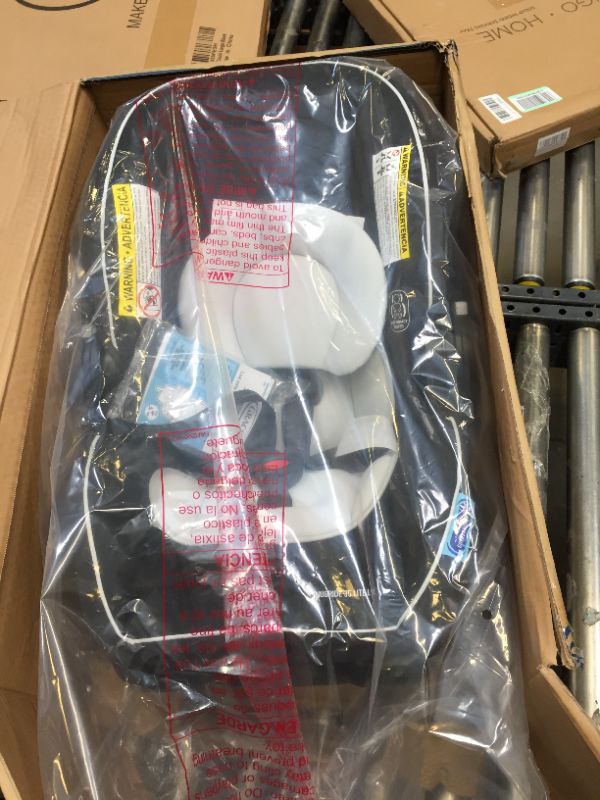 Photo 1 of Graco SnugRide 35 Lite  Infant Car Seat, Studio

