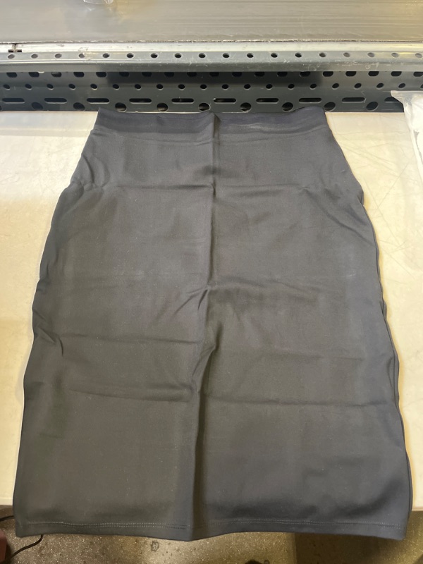 Photo 1 of WOMENS BLACK LARGE PENCIL SKIRT - DAMAGE : SHOWN IN LIVE PICTURE