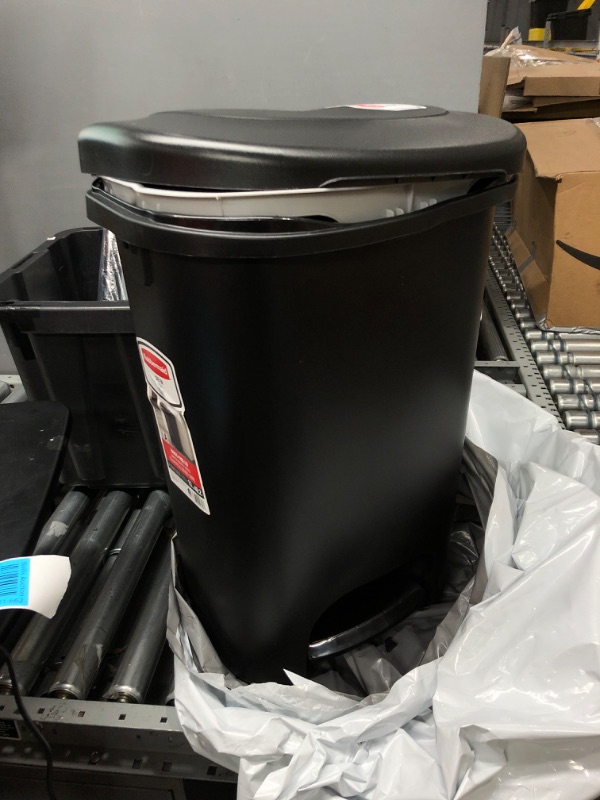 Photo 2 of **step-on not functional** Rubbermaid Classic 13 Gallon Step-On Trash Can with Lid, Black Waste Bin for Kitchen Black Step On