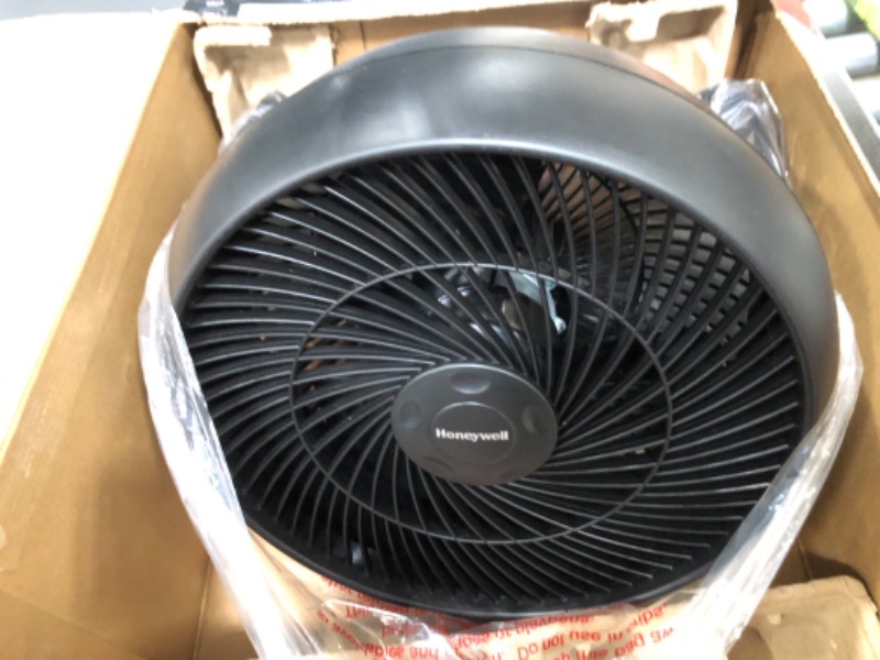 Photo 2 of 12 in. 3 Speed Whole Room Circulator Floor Fan0