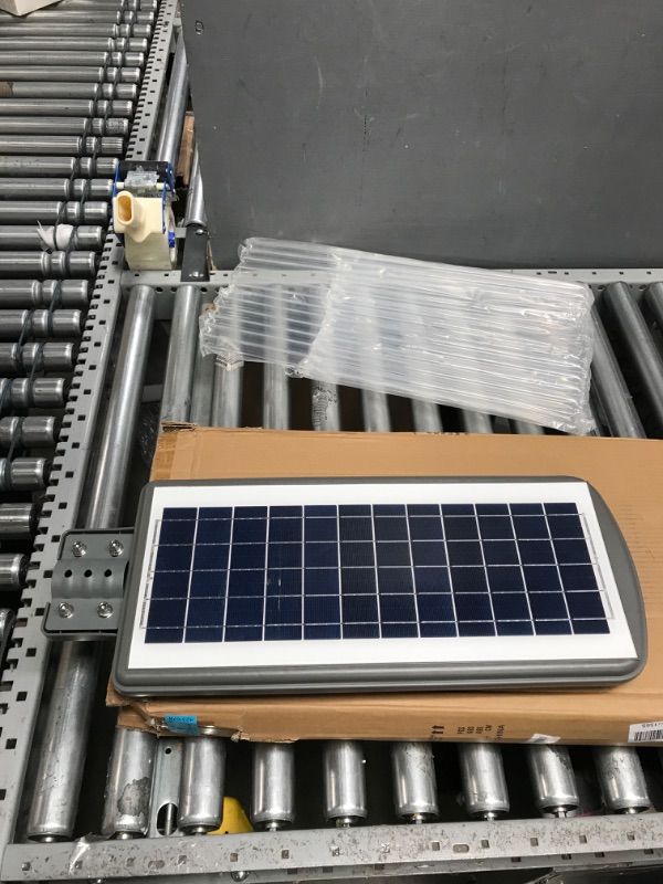 Photo 1 of 300W Solar Lights Outdoor Motion Sensor 30000Lumens Dusk to Dawn Solar Street Light Outdoor with IP65 Waterproof 6500k Super Bright Flood Light Solar Powered for Parking Lot,Street,Yard,Playground 300.0 Watts