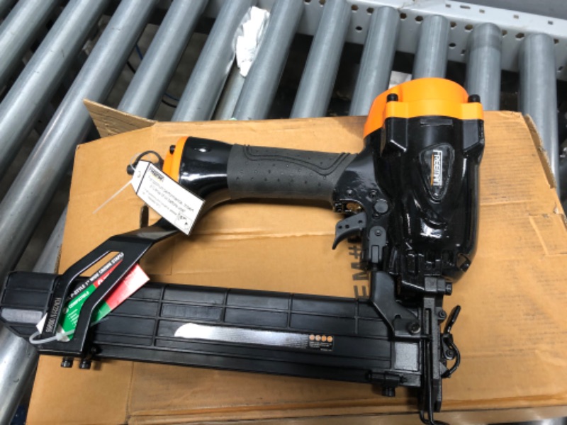 Photo 2 of *** USED IN GOOD CONDITON *** *** UNABLE TO TEST FUNCTION *** Freeman PWC50 Pneumatic 16 Gauge 1" Wide Crown Stapler for Senco P Type Staples