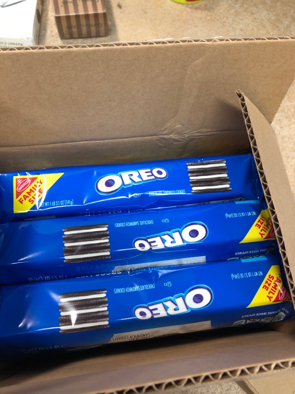 Photo 3 of **EXPIRES MAR2023** OREO Chocolate Sandwich Cookies, Family Size, 3 Packs
