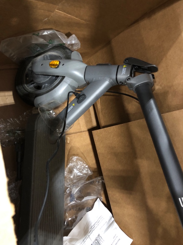 Photo 2 of (PARTS ONLY)Blutron One S40 Electric Scooter, 700W Peak Power Motor, Impressive 25 Mile Range, 20 Mph, Dual Brakes & Suspension, 10'' Pneumatic Tires, Cruise Control, Foldable and Fast Charging Scooter