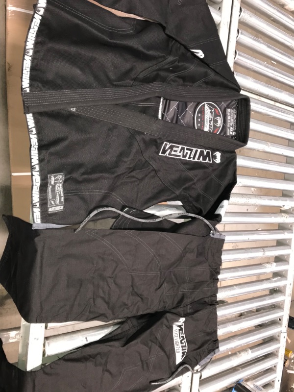 Photo 2 of *UNKNOW EXACT SIZE* *FOR ADULTS VENUM ELITE LIGHT CLOTHING A2.5