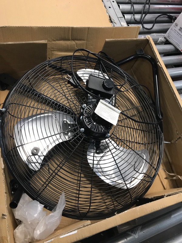 Photo 2 of "FOR PARTS ONLY, NOT FUNCTIONAL" AmazonCommercial 20" High Velocity Industrial Fan, Black,