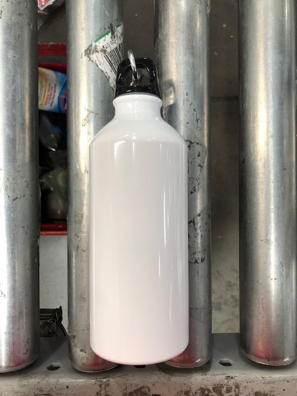 Photo 1 of Aluminum Water Bottles 20 Oz Blank Reusable Water Bottles Lightweight Aluminum Gym Travel Water Bottle Leak Proof Team Customized Water Bottles for Bike Bicycle Camping (White)