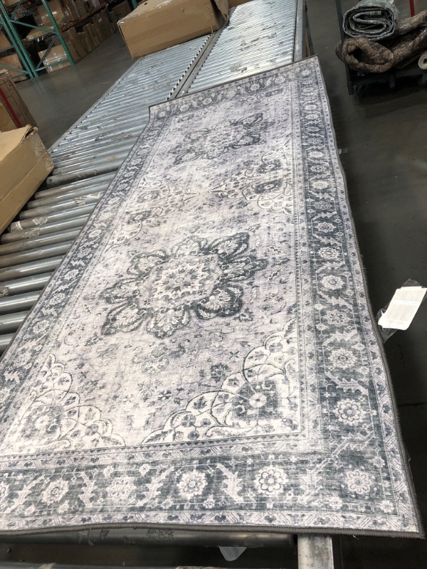 Photo 1 of 6ft green and white home rug 