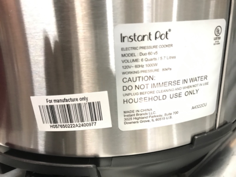 Photo 3 of **MINOR DAMAGE** Instant Pot 6qt Duo Pressure Cooker