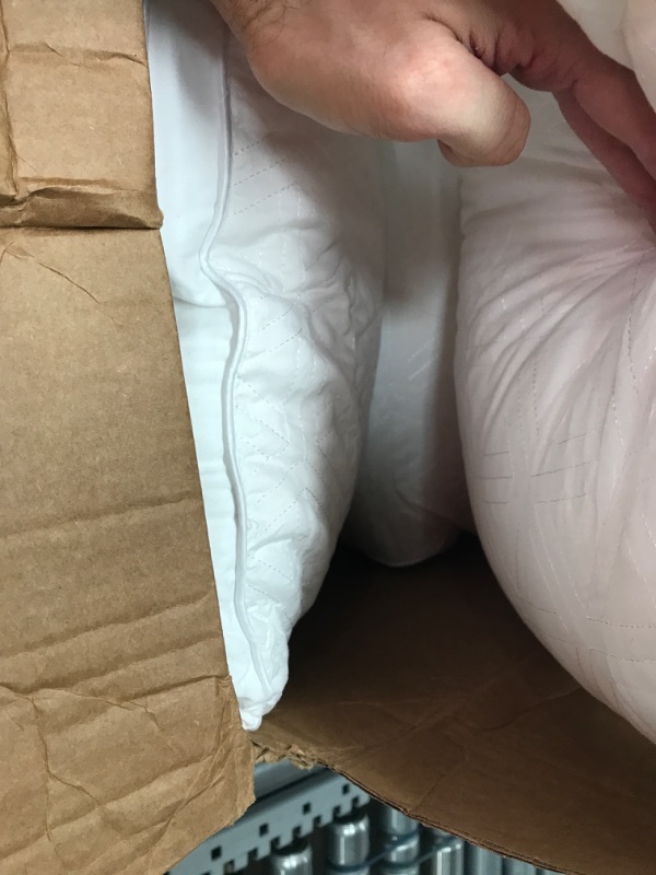 Photo 3 of **USED**   Falmn Bed Pillows for Sleeping Down Alternative Pillows Quilting Cooling Hotel Quality Premium Gusseted Pillows for Back, Stomach or Side Sleepers Set of 2 King Size