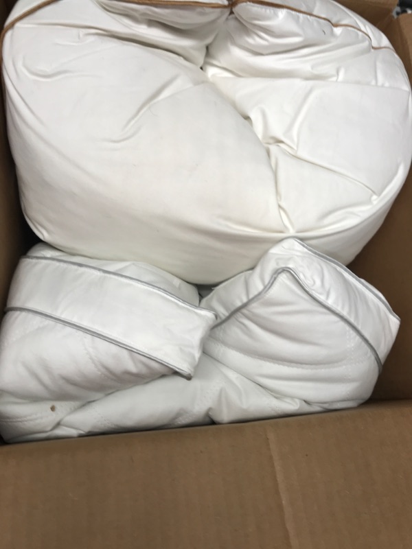 Photo 2 of **USED**  puredown® Goose Feathers and Down Pillow, Made in USA, Premium Medium to Firm Sleeping Pillows, Hotel Collection Pillows with Cotton Cover, Standard Size, 20x26 Inches, 2 Pack