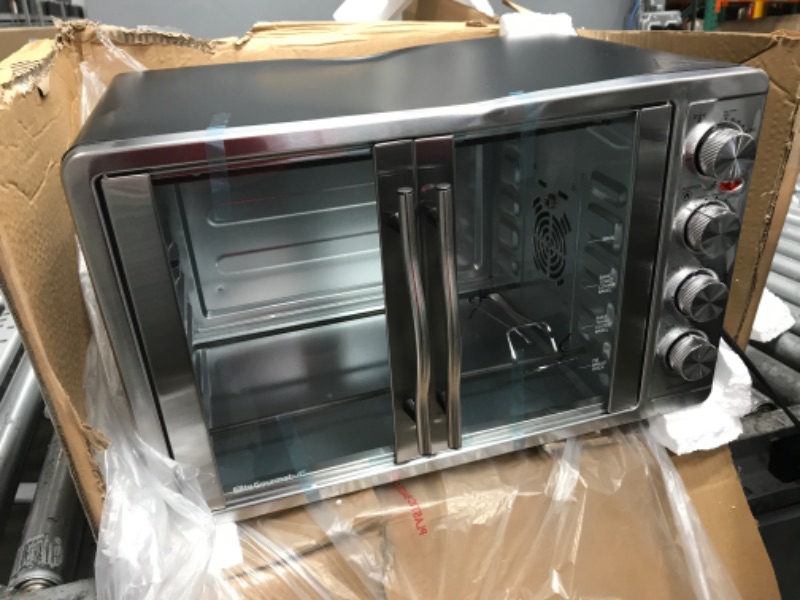 Photo 5 of **Damaged** Elite Gourmet ETO-4510M French Door 47.5Qt, 18-Slice Convection Oven 4-Control Knobs, Bake Broil Toast Rotisserie Keep Warm, Includes 2 x 14" Pizza Racks, Stainless Steel
