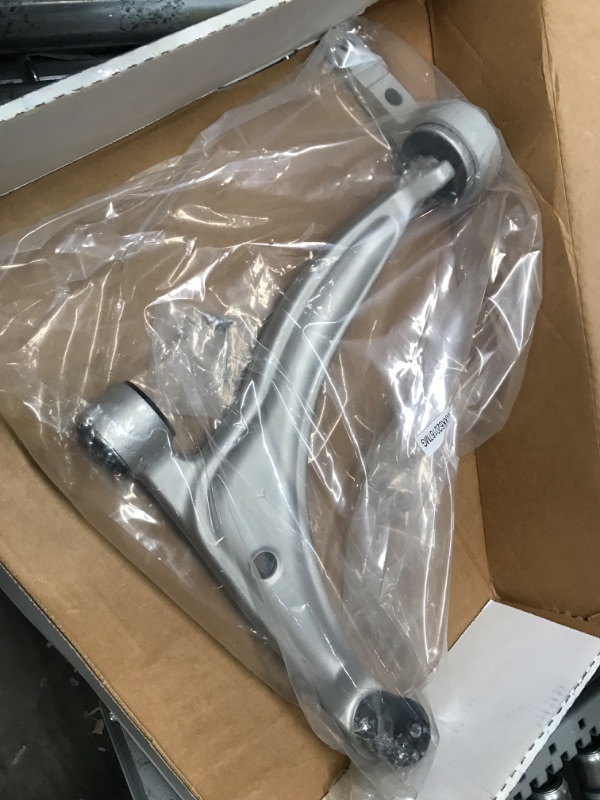 Photo 2 of **NEW**  MOOG RK620167 Control Arm and Ball Joint Assembly