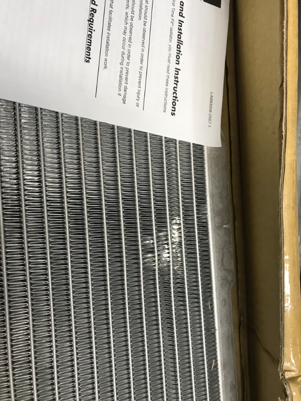 Photo 3 of Denso 221-3705 Radiator