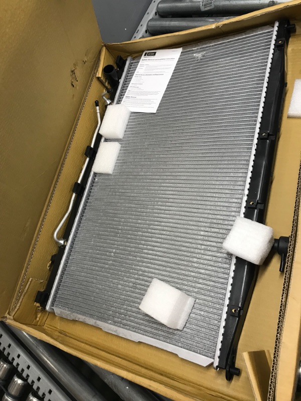 Photo 6 of Denso 221-3705 Radiator