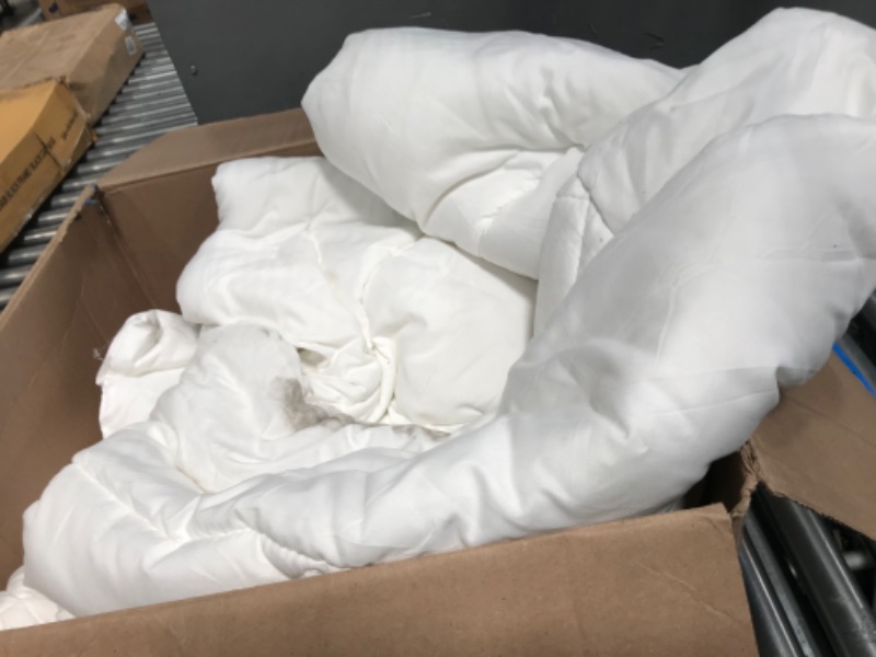 Photo 1 of CozyLux Queen Size Bedding Comforter Duvet Insert - Quilted White Comforters with Corner Tabs, 1800 Series Soft Siliconized Fiberfill All Season Down Alternative Bed Comforter - Box Stitched White Queen( 88" x 88" )