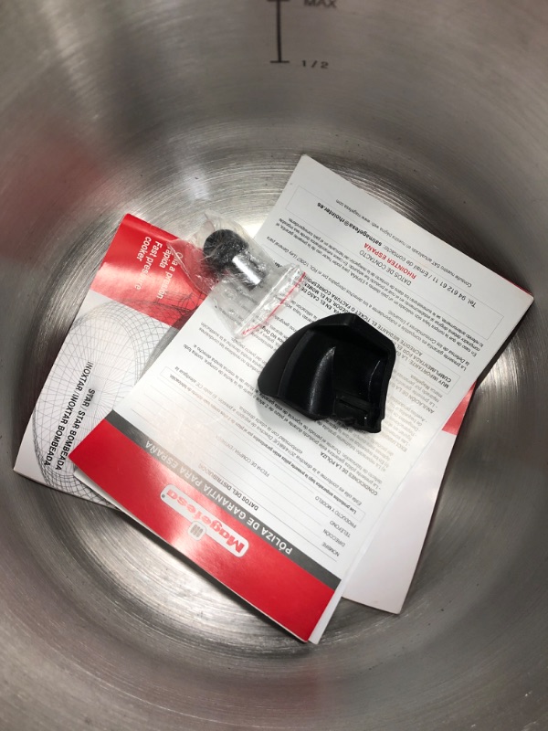 Photo 3 of **DAMAGED LID** Magefesa - Pressure cooker Magefesa 01OPSTABO10 10 L Stainless steel