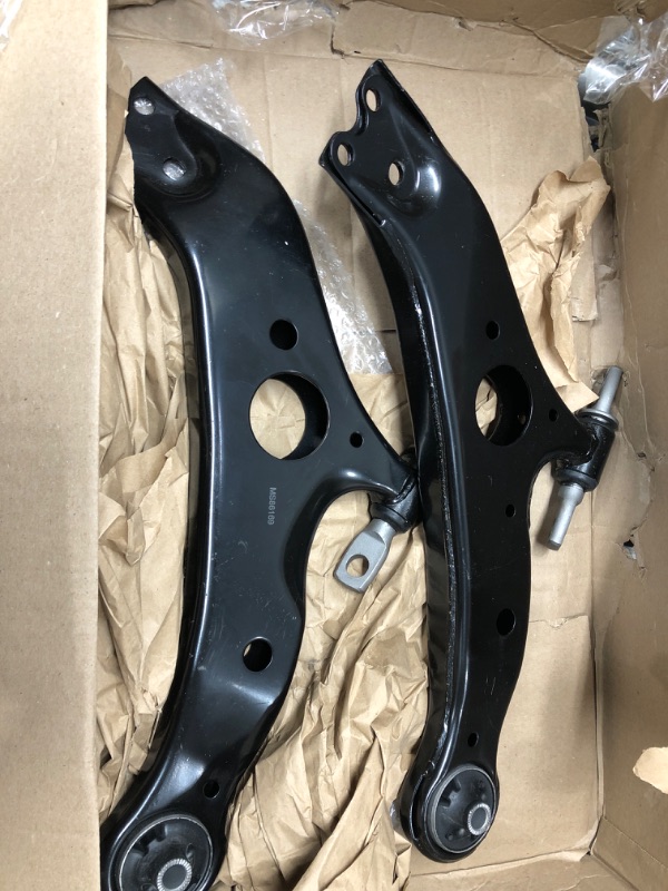 Photo 2 of MACEL MS86169 MS86170 Suspension Front Lower Left Right Control Arm Assembly Compatible with 2004-2010 Toyota Sienna