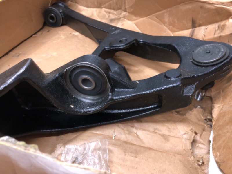 Photo 1 of MOOG CK620380 Control Arm and Ball Joint Assembly