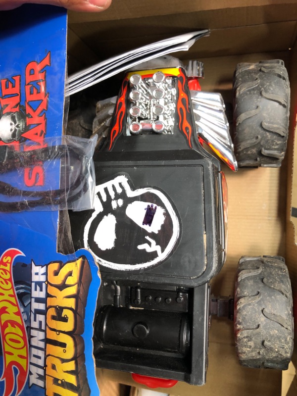 Photo 2 of *NEEDS BATTERIES** Hot Wheels Monster Trucks Remote Control Bone Shaker Vehicle -  1:15 Scale