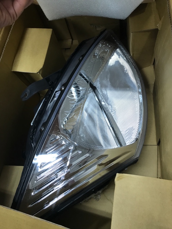 Photo 2 of TYC 20-5828-00 Ford Focus Driver Side Headlight Assembly