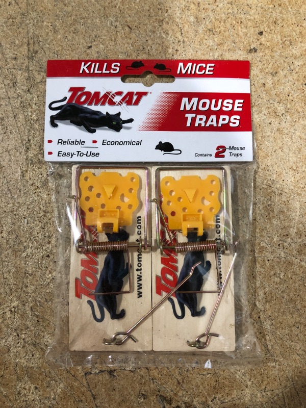 Photo 1 of Tomcat 2pk Wooden Mouse Traps