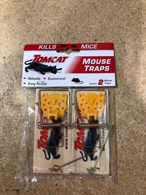 Photo 1 of Tomcat 2pk Wooden Mouse Traps