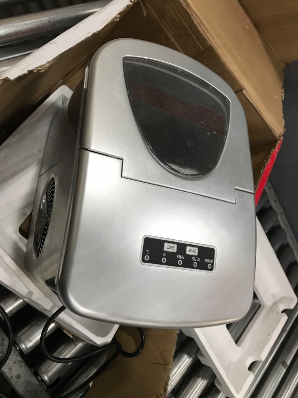 Photo 1 of **MISSING PARTS**
Frigidaire EFIC117-SS 26 Pound Ice Maker